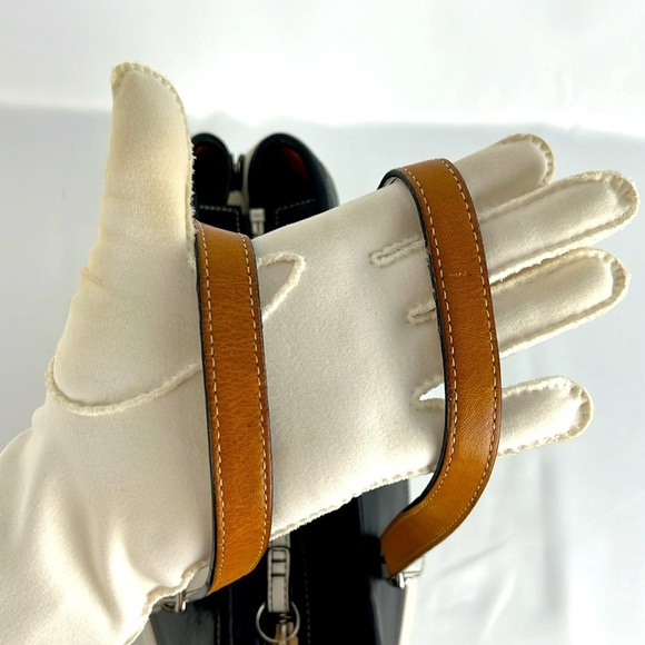 Coach Hamptons Classic Black and White Leather Hand Bag M3Q-9605 Zip Closure - Picture 10 of 16